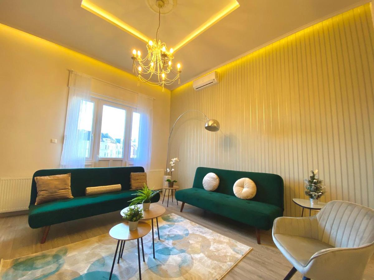 Luxury Buda Apartment Budapest Exterior photo